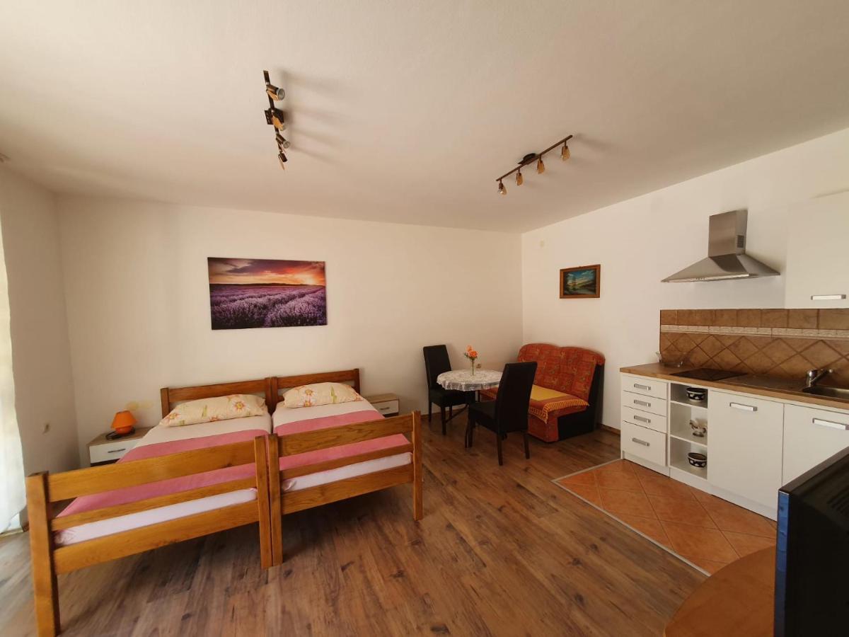 Apartments Topalovic Кострена Екстер'єр фото
