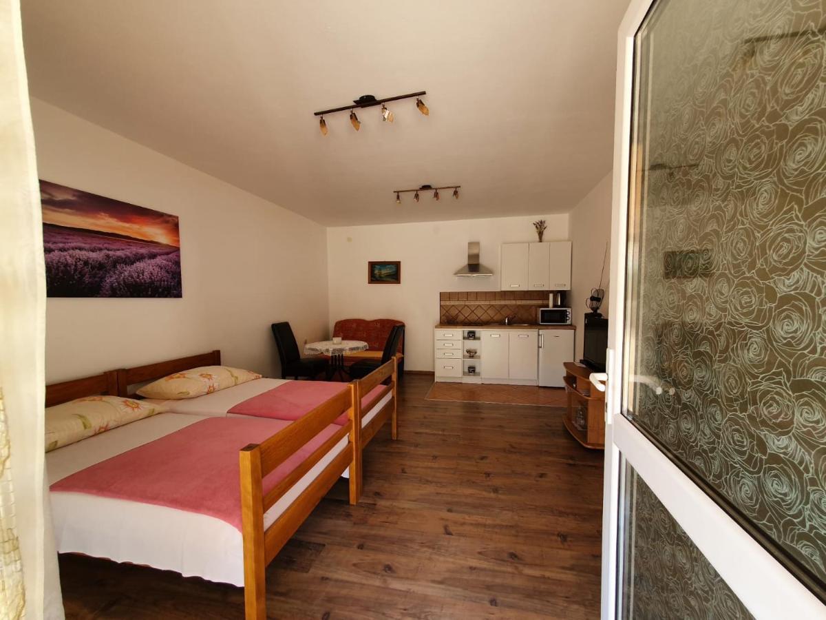 Apartments Topalovic Кострена Екстер'єр фото