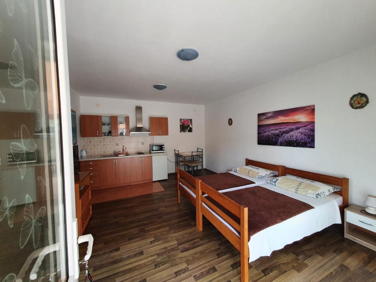 Apartments Topalovic Кострена Екстер'єр фото